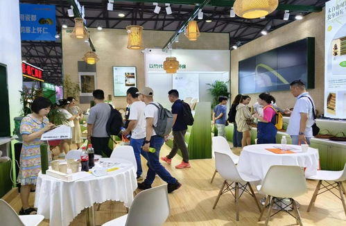 青神竹編亮相上海第117屆中國(guó)日用百貨商品交易會(huì)