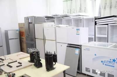 廣州市藍(lán)天技工學(xué)校制冷設(shè)備運(yùn)用與維修中技班 打造安裝、維護(hù)與銷售一體化的專業(yè)人才